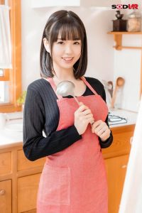 【泉結氷】幼稚園のママ友で巨乳の笑顔可愛い人妻に誘惑された！股間をマッサージされてフル勃起したチンコを濃厚フェラ