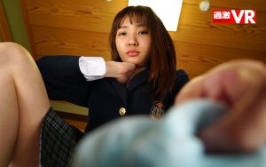 【樋口みつは】成長した姪っ子が真上からパンティを見せつける！お風呂の覗きがバレていてエッチなお仕置きをされた俺