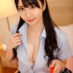 【星咲伶美】デリヘル呼んだらやって来たのは娘の友達！女子高の制服に生着替えして勃起チンコをフェラして騎乗位セックス