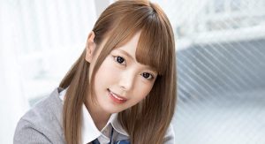 【蘭々】制服姿の可憐でスレンダーな美少女！顔面に跨がり押し付けた股間を満足するまで舐めさせられ常に上から目線の可愛い小悪魔は僕の義妹