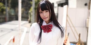 【八尋麻衣】黒髪ロングでスタイルの良い女子高生！尾行して部屋に押し入りフェラで喉奥突き無垢なオマンコを激突きすれば絶頂する美少女