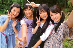 【宮沢ちはる 永瀬ゆい】夏休みに少女たちが山奥の自然教室でエッチな体験！水着跡が真っ白な美少女を言い包めクンニから未成熟なオマンコで青姦セックス