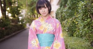 【水沢つぐみ】夏祭りに出かける可愛い浴衣姿の美少女！無人の建物に連れ込みフェラで喉奥突き全裸にして可憐なオマンコ手マンから肉棒挿入激ピストンで中出し