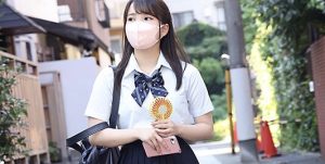 【せいら18歳】黒髪美人の制服美少女がパパ活！ホテルの窓際で生足のスカート捲り手マンで濡れた綺麗なオマンコに生挿入で激突きし膣奥にたっぷり中出し