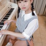 【伊藤はる】ピアノの個人レッスンする可愛い少女に欲情！パンティ脱がして股間を指で弄び未貫通の未熟なオマンコに肉棒挿入膣奥にザーメン中出し