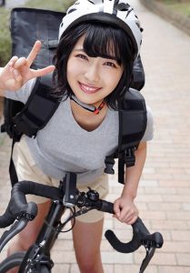 【四宮繭】出前を頼んだらやって来たのはショートヘアの可愛い女子大生！遅れたお詫びにと即尺で口内射精してお掃除フェラからピチピチボディーを抱きしめ中出しセックス