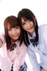 【五十嵐星蘭 波木はるか】可憐な制服姿の超可愛い美少女2人！どっちが好きかと迫られ手コキフェラのW責めに騎乗位でキツマン挿入して順番にザーメン中出し