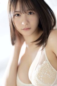 【村上悠華 】あどけなさを残す二十歳の巨乳美女と生ハメセックス！初々しくチンコをしゃぶり勃起チンコをバックで挿入激突き